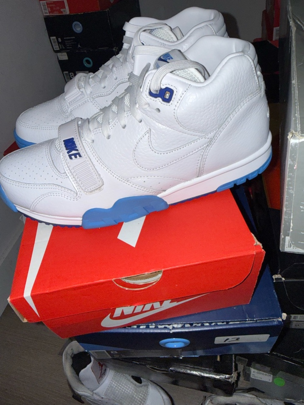 Nike trainers mm millionth White and Light Blue Mid-Top Sneakers - Picture 4 of 5